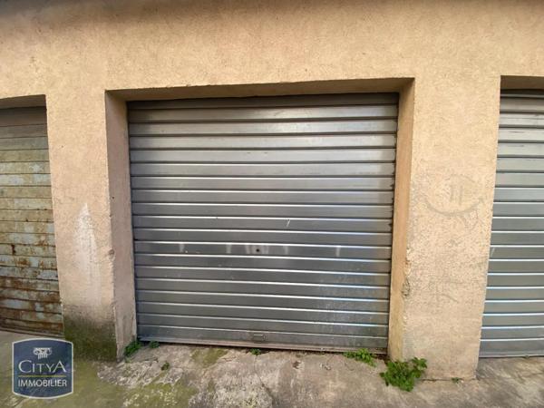 Location parking 12m²
