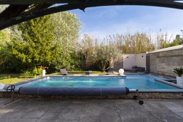 Robion (84440) A VENDRE MAISON A ETAGE SUR ROBION