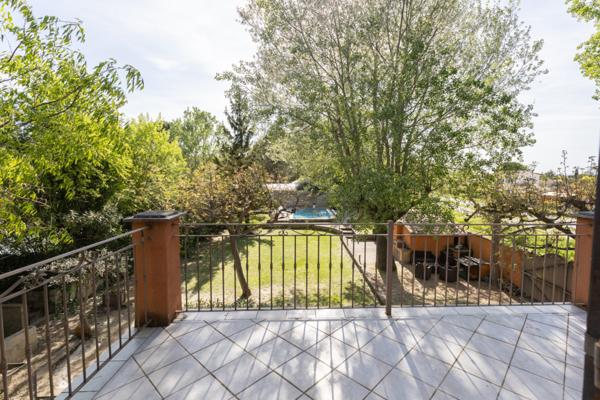 Robion (84440) A VENDRE MAISON A ETAGE SUR ROBION
