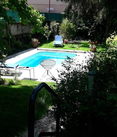 Maison et son annexe, Cahors centre ville, jardin et piscine