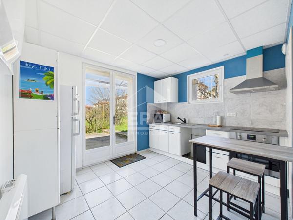 EXCLUSIVITÉ, MAISON À ONET-LE-CHÂTEAU AVEC DEUX APPARTEMENTS LOUES