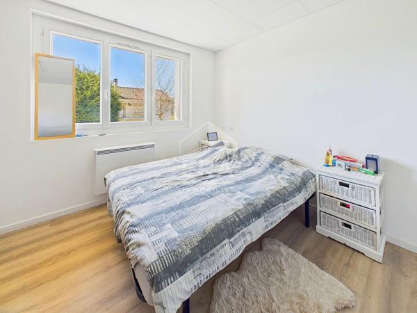 EXCLUSIVITÉ, MAISON À ONET-LE-CHÂTEAU AVEC DEUX APPARTEMENTS LOUES