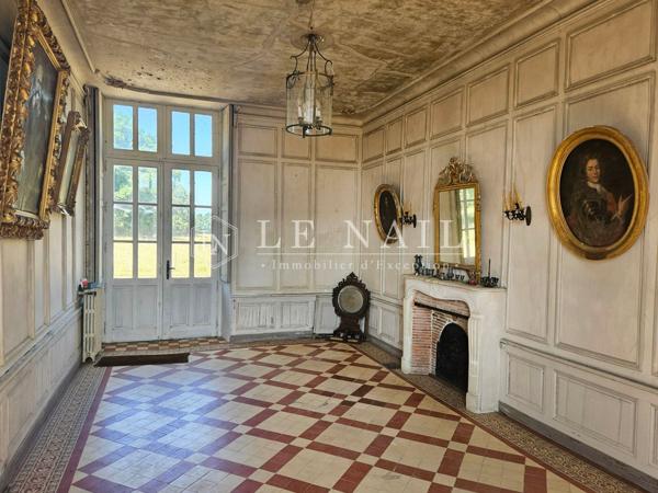 Beau domaine de 108 hectares à vendre dans la Sarthe avec Château Monument historique