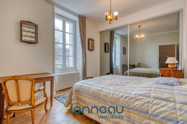 Maison
                                                                                                                                                                                                                                                                                                                        6 pièce(s)                                                                                                                                                                                                          4 chambre(s)                                                                                                                                                                                                          150  m²