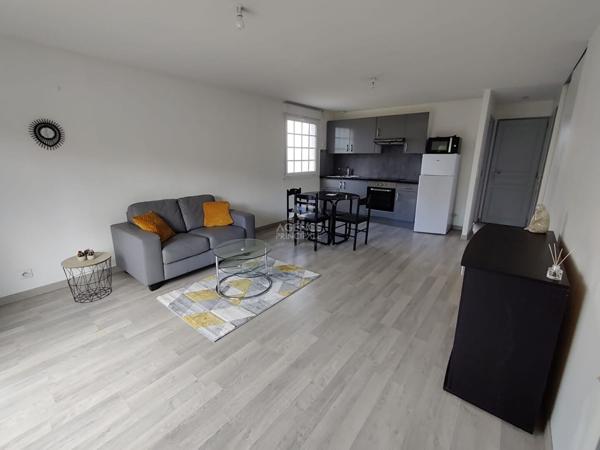 Appartement Osny 2 pièce(s) 45.70 m2

Loyer €865/mois charges comprises **

- Ref : MG10764