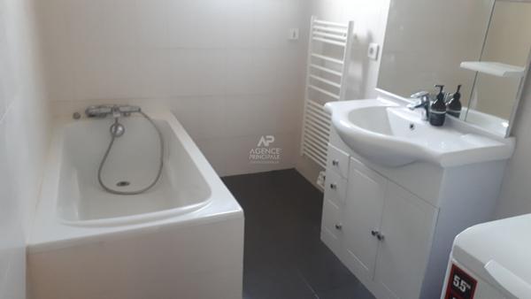 Appartement Osny 2 pièce(s) 45.70 m2

Loyer €865/mois charges comprises **

- Ref : MG10764