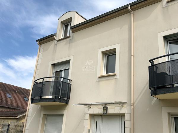 Appartement Osny 2 pièce(s) 45.70 m2

Loyer €865/mois charges comprises **

- Ref : MG10764