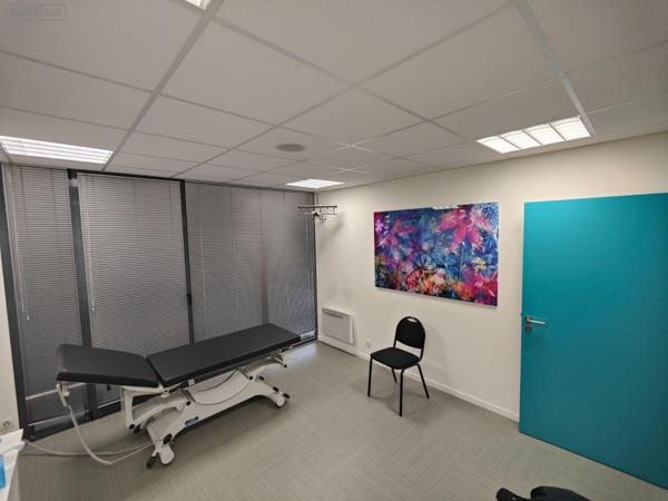 Local professionnel à louer à Bruz en Ille-et-Vilaine (35170), ref : 35129-4874