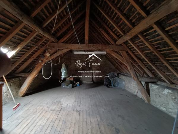 Proche des commerces, belle maison de ville