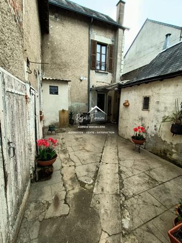 Proche des commerces, belle maison de ville