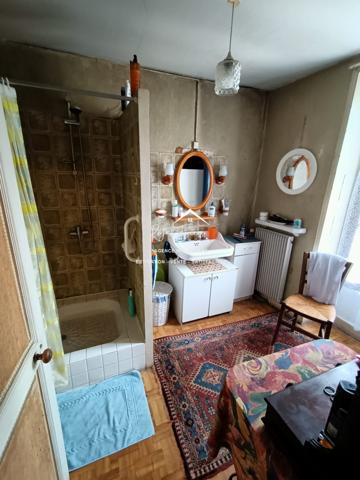 Proche des commerces, belle maison de ville