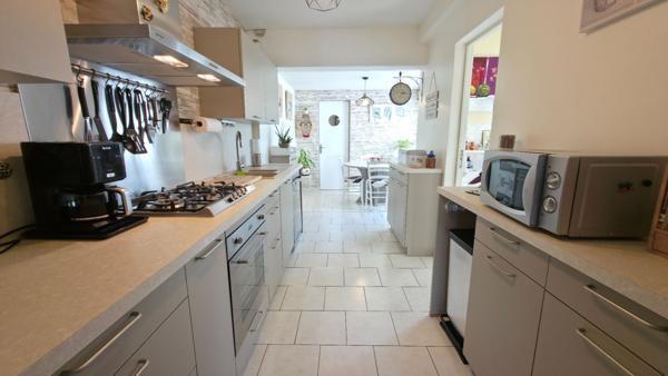 Maison deux chambres et un bureau, proche toutes commodités Donges, environ 90 m² , écoles et collège à proximité, aux portes de SAINT-NAZAIRE / MONTOIR DE BRETAGNE