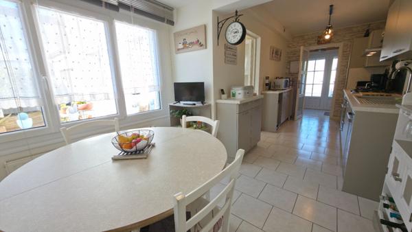 Maison deux chambres et un bureau, proche toutes commodités Donges, environ 90 m² , écoles et collège à proximité, aux portes de SAINT-NAZAIRE / MONTOIR DE BRETAGNE