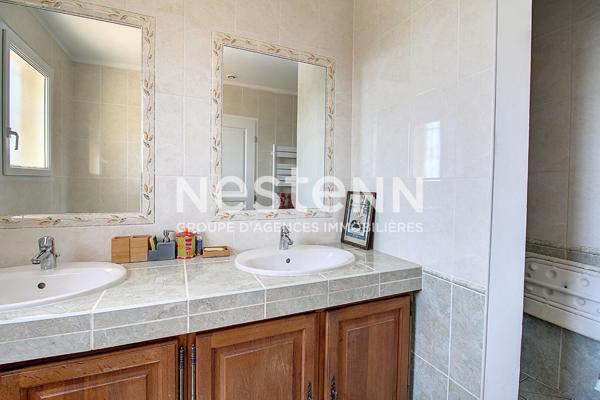 À VENDRE DRAGUIGNAN - VILLA 4/5 Chambres de 157 m² sur un terrain de 5130 m² avec PISCINE