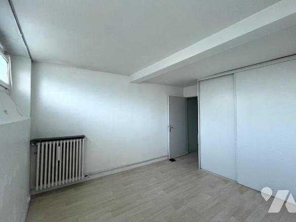 A VENDRE - PORNICHET - TOUT A PIED : PROXIMITE IMMEDIATE DU MARCHE ET DE LA PLAGE
Très bel emp...