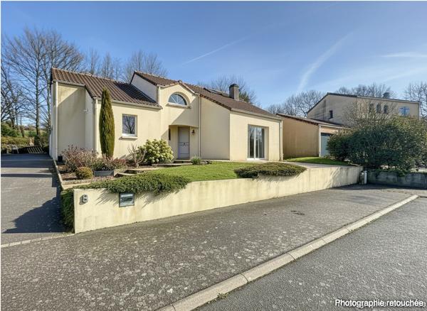 Très jolie maison familiale à vendre à Cholet - 5 pièces, piscine et garage