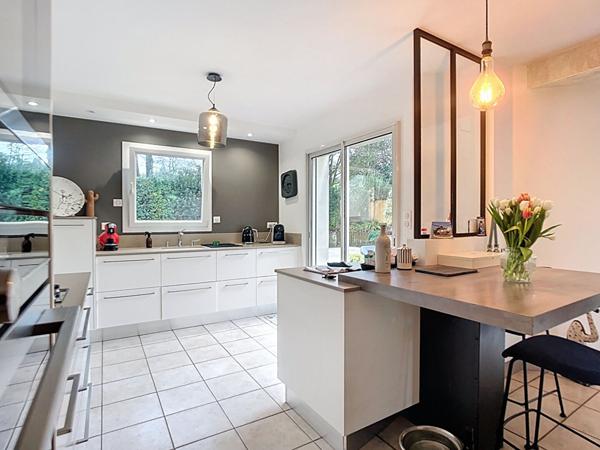 Très jolie maison familiale à vendre à Cholet - 5 pièces, piscine et garage