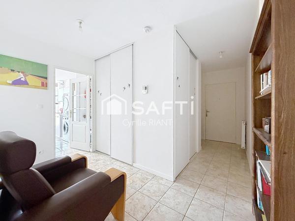 T3 lumineux 77 m² avec terrasse, ascenseur, cave et parking sécurisé