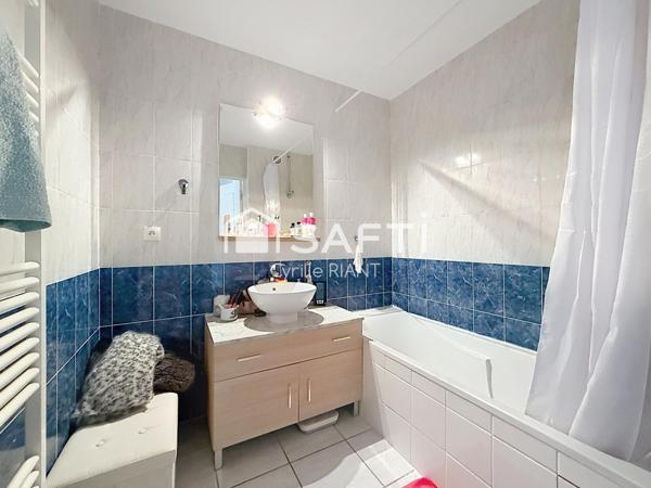 T3 lumineux 77 m² avec terrasse, ascenseur, cave et parking sécurisé