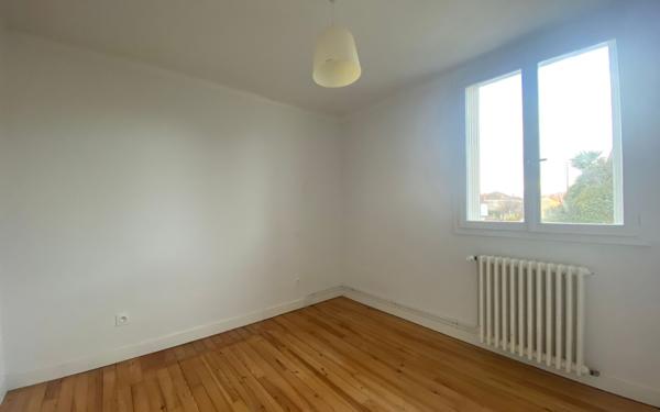 Maison à louer    4 pièces •  Caussade