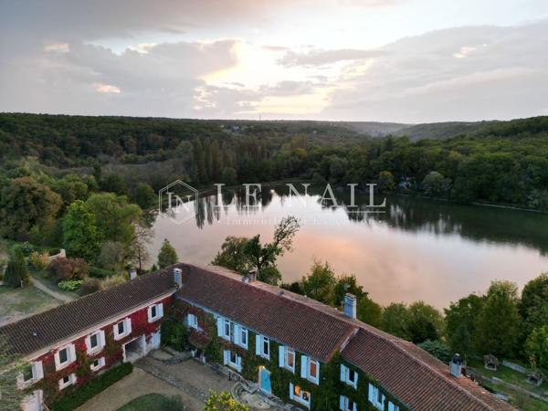 Beau domaine de 80 hectares avec grand étang aux portes d'Angoulême