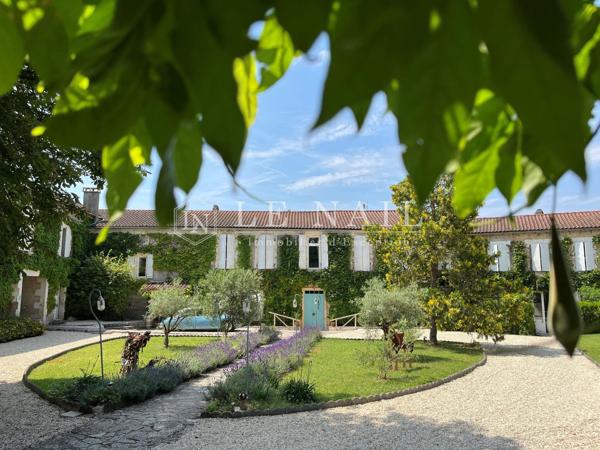 Beau domaine de 80 hectares avec grand étang aux portes d'Angoulême