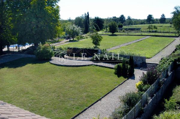 Beau domaine de 80 hectares avec grand étang aux portes d'Angoulême