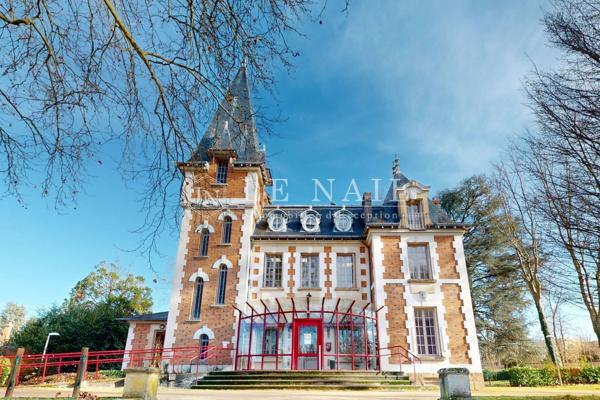Charmante demeure du XXe siècle en centre-ville dans l'Allier