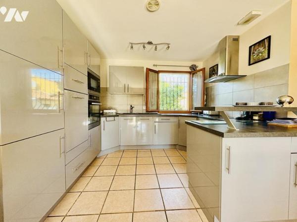 Maison de deux habitations à La Crau 