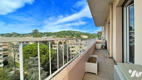 Quartier des Anglais "Oxford" / Square Carnot – 4 pièces avec terrasse, vue mer et stationnement.