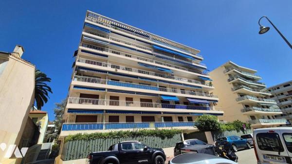 Quartier des Anglais "Oxford" / Square Carnot – 4 pièces avec terrasse, vue mer et stationnement.