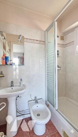 Quartier des Anglais "Oxford" / Square Carnot – 4 pièces avec terrasse, vue mer et stationnement.