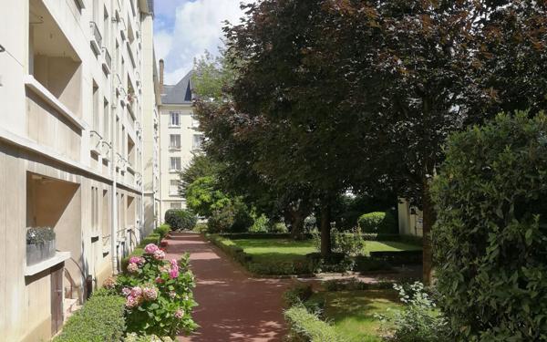 Appartement à vendre    3 pièces • 68,22 m2 Le Kremlin-Bicêtre