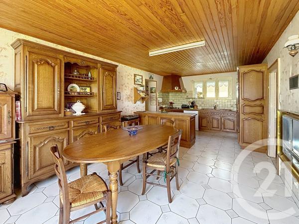 Maison à vendre  9 pièces - 260 m 2   CHAMPIGNOL LEZ MONDEVILLE  - 10