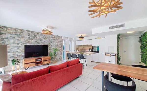 Appartement à vendre    3 pièces • 71 m2 Villeneuve-Loubet