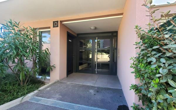 Appartement à vendre    3 pièces • 71 m2 Villeneuve-Loubet