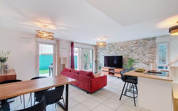 Appartement à vendre    3 pièces • 71 m2 Villeneuve-Loubet