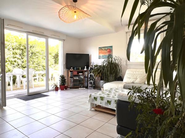 Joli T4-5 de 85 m2 avec 3 chambres, terrasse, garage à ESSERT