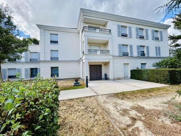 Appartement à louer 1 160 € CC L'Isle-Adam 2 p 44 m² DPE C