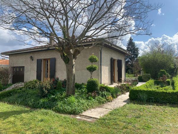 Maison à vendre à Saint-Médard-en-Jalles en Gironde (33160), ref : 022/1229   
Corbiac
