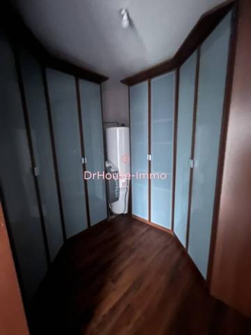 Appartement à louer 6 pièces de 250 m²