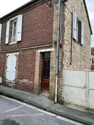 Maison de ville 3 chambres avec court privée