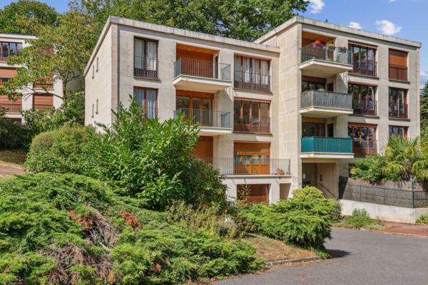 (91190) GIF-SUR-YVETTE - RER B LA HACQUINIERE - 2/3 CHAMBRES - BALCON - CALME - PAS DE VIS À VIS - CAVE - PARKING PRIVATIF