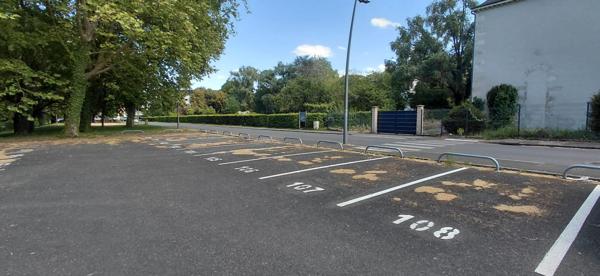 Votre stationnement privé au cœur de la résidence "Les Jardins du Clain"