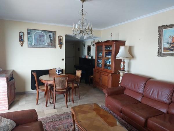 SUPERBE VUE PORT ET MER 3 PIECES EN ETAGE ELEVE