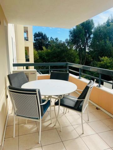 Appartement à FREJUS, 83370 - 2 pièces 55m²