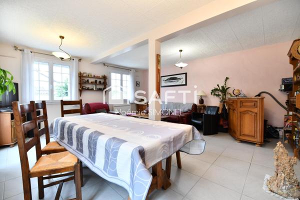 MAISON DE 3 PIECES 2 CHAMBRES 76 m² BÄTIE SUR UN TERRAIN CLOTURE DE 385 m².