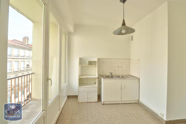 Appartement à louer 1 pièce 43.85m²