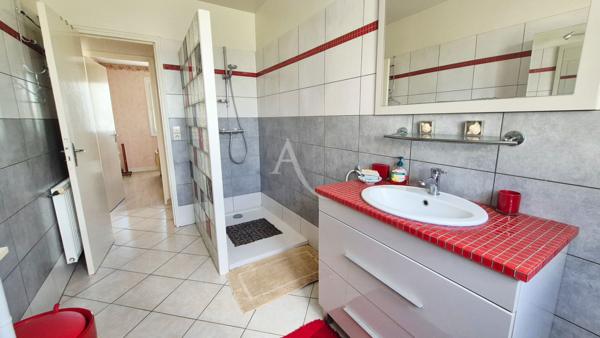 Maison Saintes 4 pièce(s) 81.50 m2