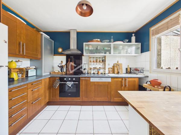 MAISON FAMILIALE 5 pièces 3 chambres